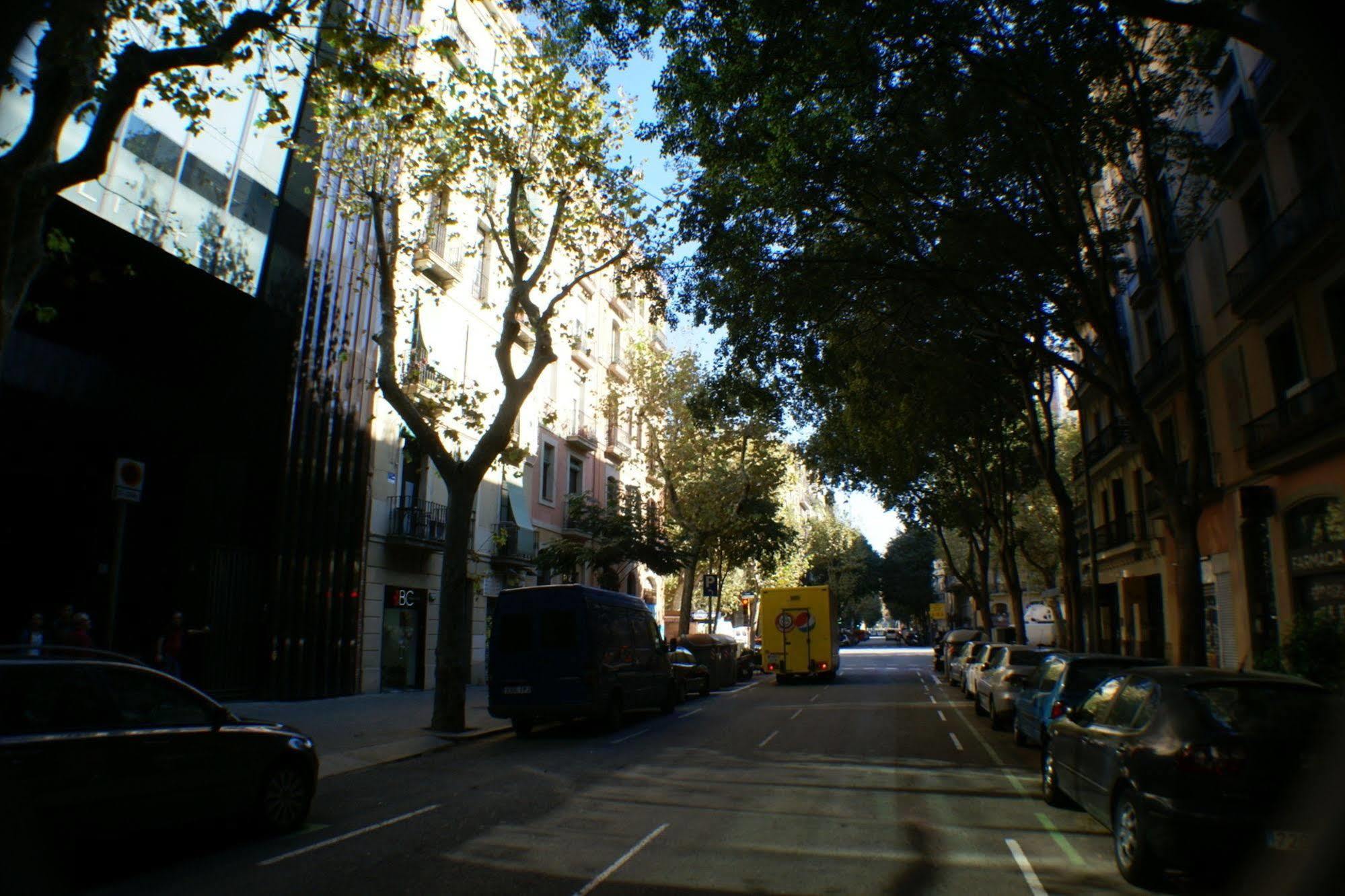 Flateli Borrell Apartman Barcelona Kültér fotó
